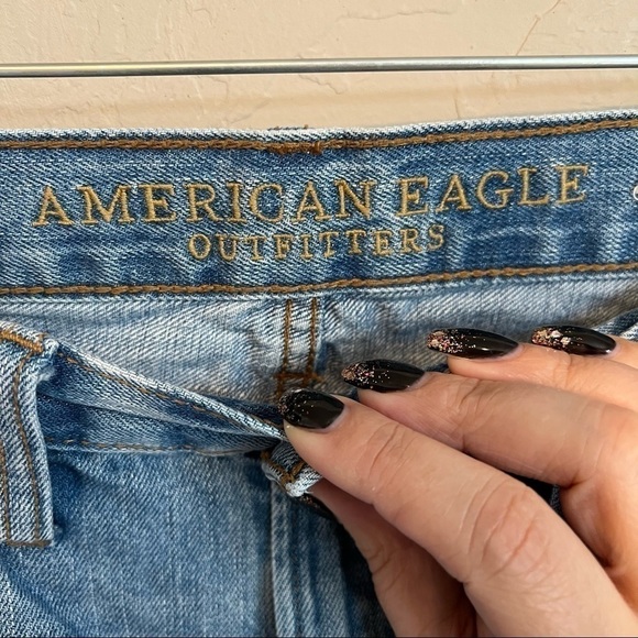 AEO Mens Patched Distressed Denim Shorts - Picture 4 of 9